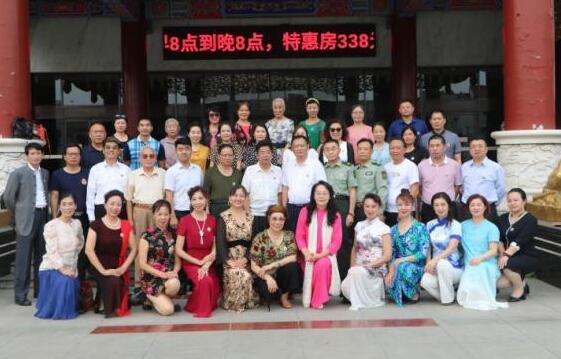 《崇高“中国梦”全国公益百姓春晚》海选启动仪式在北京成功举行。