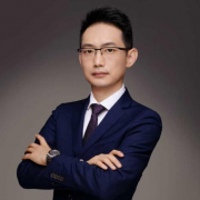探访“上海资深杰出青年律师 法律咨询 法律服务专门律师”杨大伟。